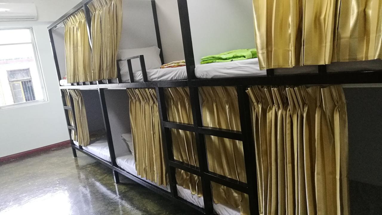 Dengba Hostel Yangon Luaran gambar