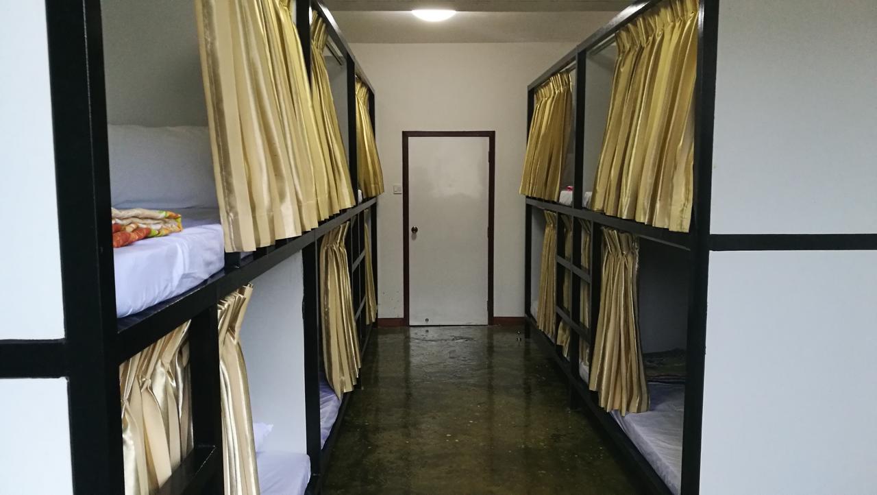 Dengba Hostel Yangon Luaran gambar