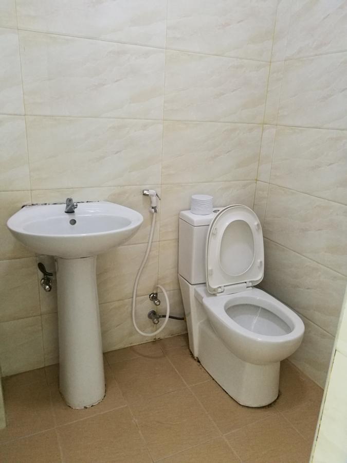 Dengba Hostel Yangon Luaran gambar