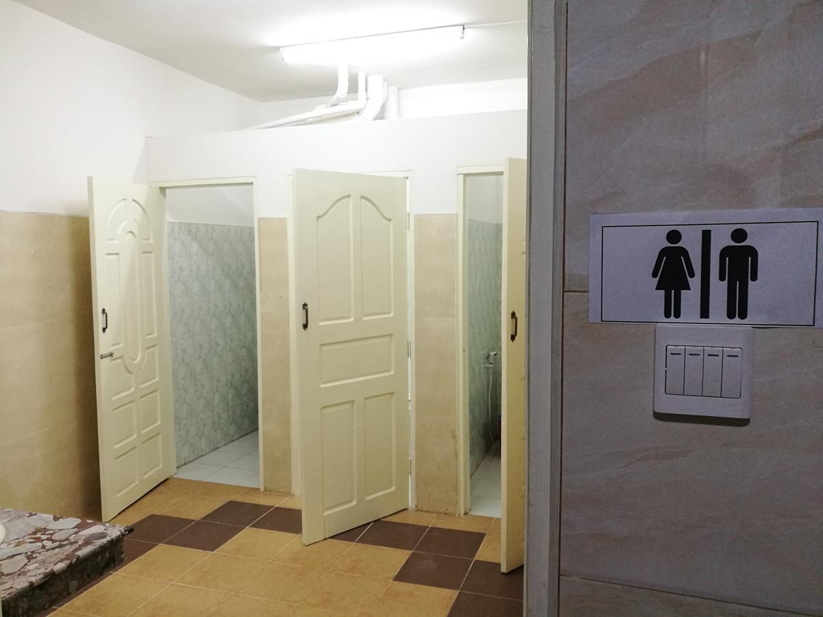 Dengba Hostel Yangon Luaran gambar